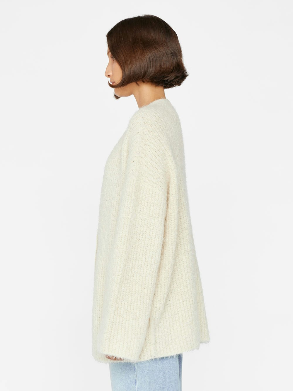 sweater side view alt:fit1